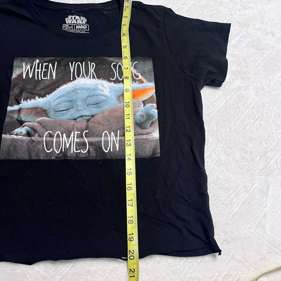 ***💲BOGO💲*** cropped Star Wars Tee - Picture 3 of 6